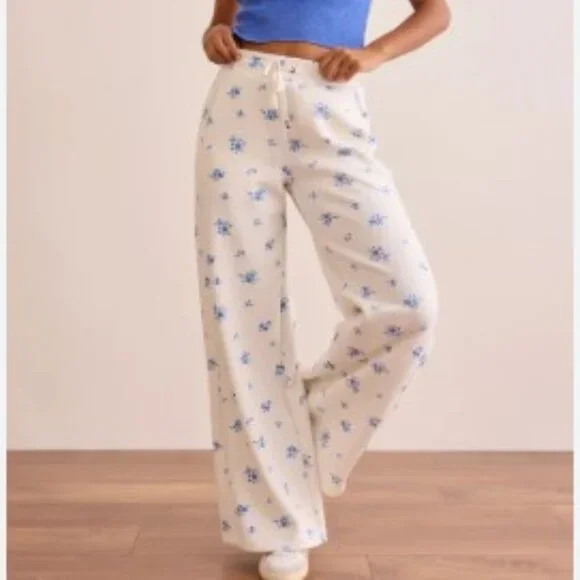 Altar'd state Supersoft Floral Wide Leg Pants - Picture 1 of 7